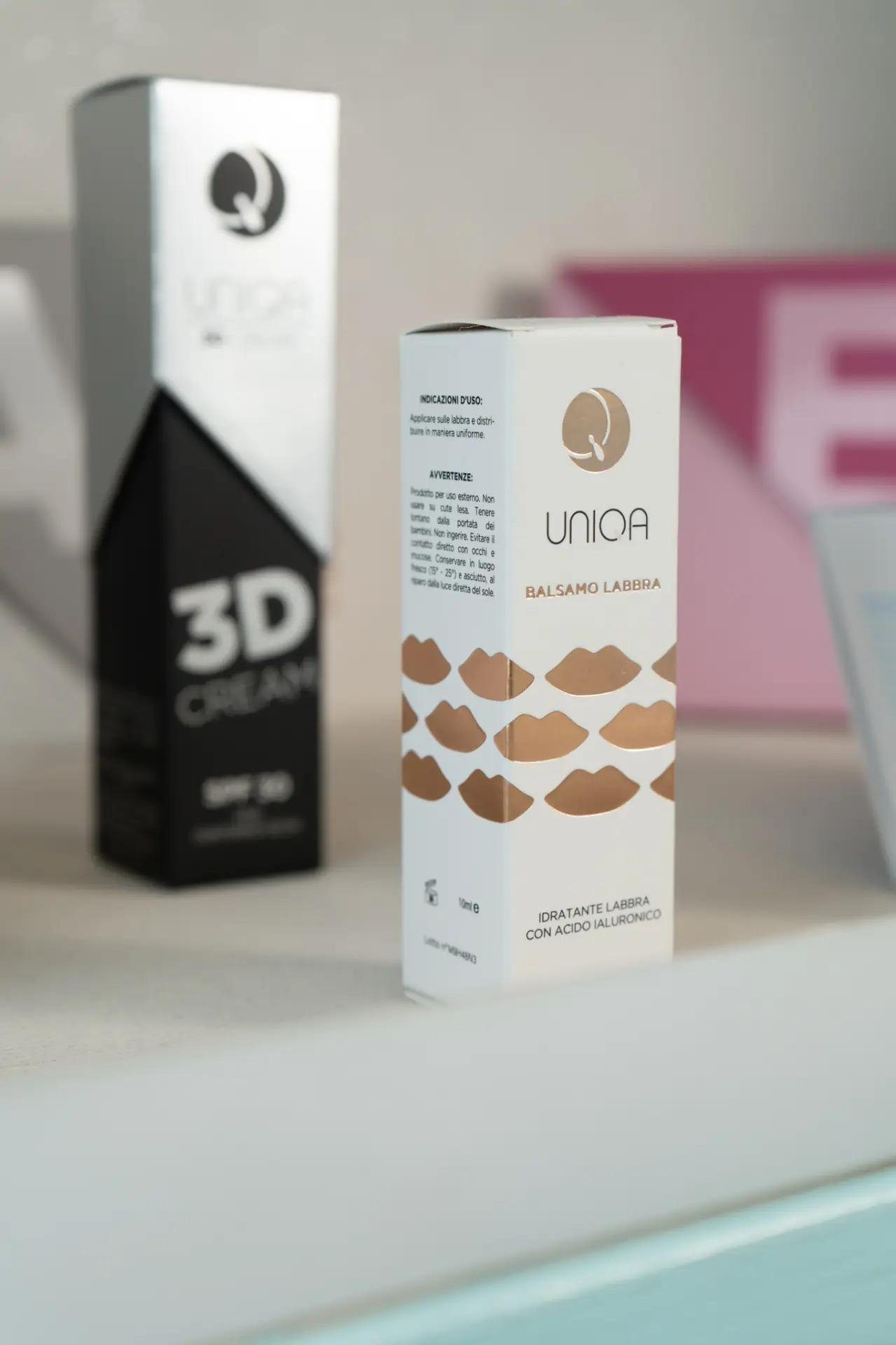 Prodotti UNIQA e 3D Cream in esposizione