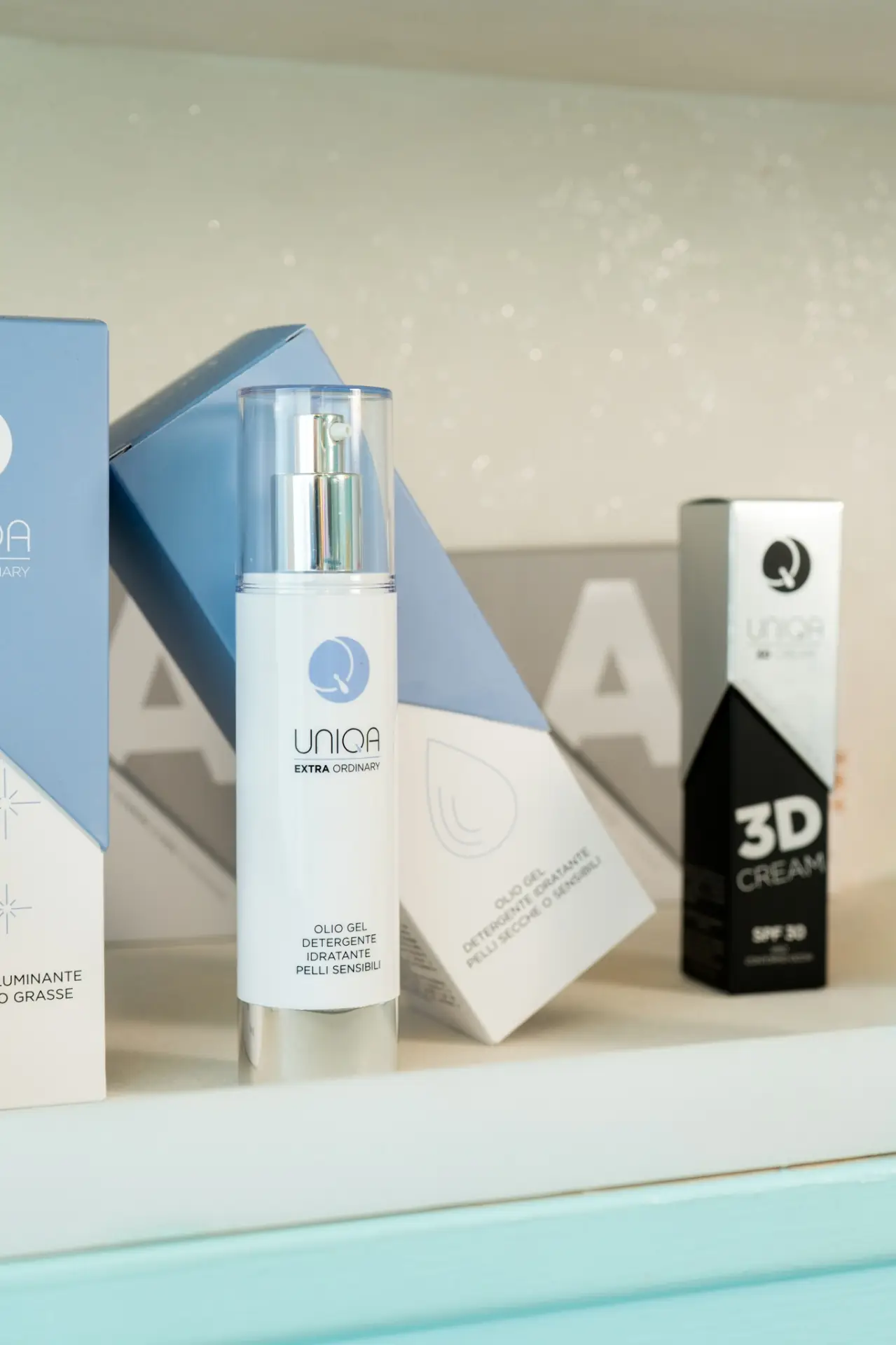 Prodotti UNIQA e 3D Cream in esposizione